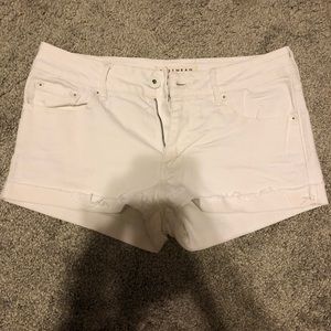 white jean shorts from pacsun